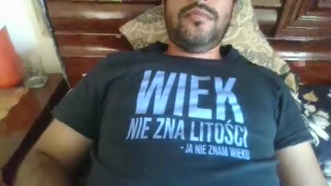 its_me_2323 online show from 05-17-26, 04:43