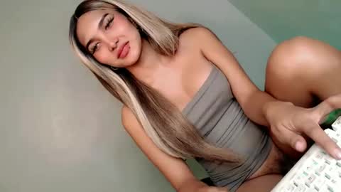 Bella online show from 01-25-25, 11:44