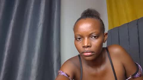 Snapshot of its_metney chatting on 05-07-26, 06:19 Metney online show from 05-07-26, 06:19