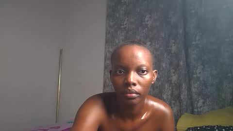 Snapshot of its_metney chatting on 05-18-26, 03:02 Metney online show from 05-18-26, 03:02