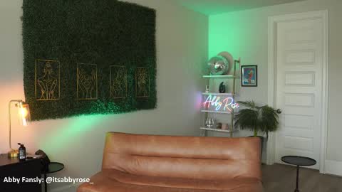 Snapshot of itsabbyrose_ chatting on 11-17-25, 03:18 Abby Rose online show from 11-17-25, 03:18