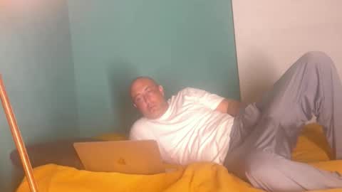 Snapshot of itsanexperiment chatting on 03-12-26, 07:36 itsanexperiment online show from 03-12-26, 07:36