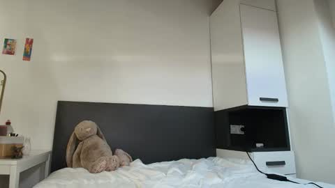 itschanelxx online show from 04-11-26, 07:45