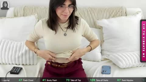 itschloelaurent online show from 05-22-26, 07:52