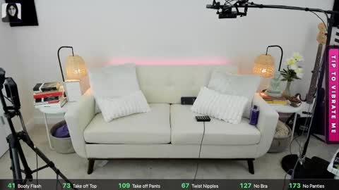 itschloelaurent online show from 05-24-26, 03:39