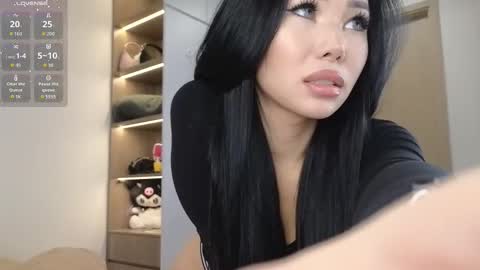 Queen Liya online show from 02-25-26, 01:37