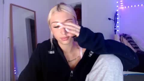 itsirelandbby online show from 04-21-26, 06:23