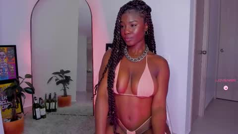 Snapshot of itslau_ chatting on 02-09-25, 08:44 lau online show from 02-09-25, 08:44