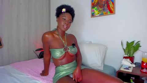 Snapshot of itslau_ chatting on 05-31-26, 03:58 lau online show from 05-31-26, 03:58