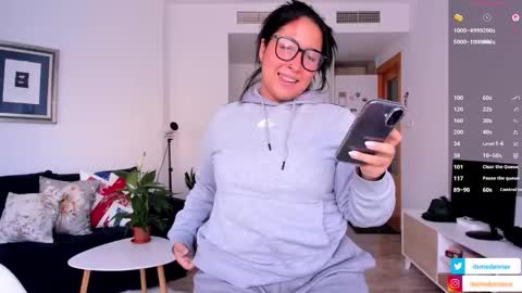 Itsmedannax   online show from 11-14-25, 10:47