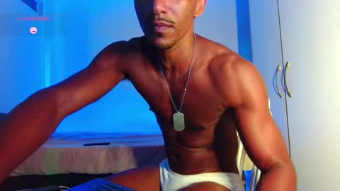 Snapshot of itsmikenoir chatting on 10-05-25, 11:13 Limited offer 50    online show from 10-05-25, 11:13