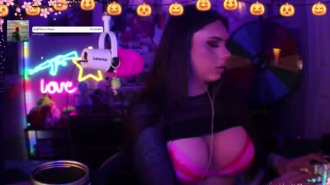 Nicki Foxx online show from 10-21-25, 01:28