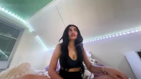 Snapshot of itssunshineluna chatting on 08-02-26, 02:10 Sunshine online show from 08-02-26, 02:10