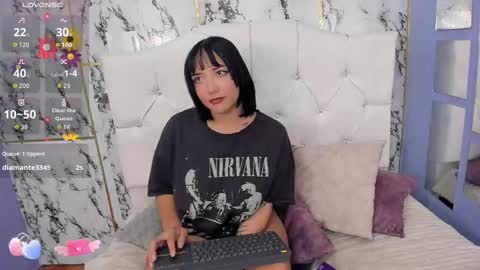 Snapshot of itsuki_n chatting on 09-09-25, 04:28 Itsuki N online show from 09-09-25, 04:28