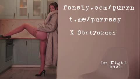 Snapshot of itsumade chatting on 11-09-25, 09:13 Betty online show from 11-09-25, 09:13