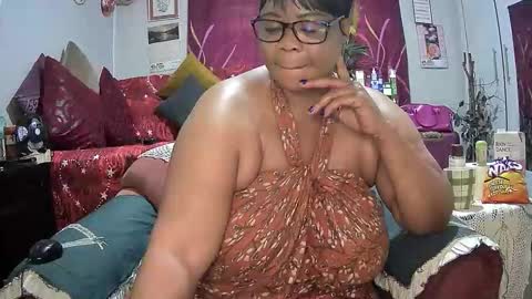 itumeleng74 online show from 10-12-25, 05:06