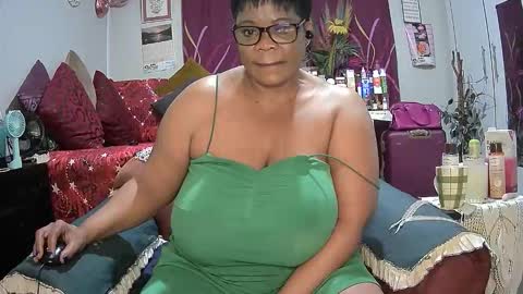 itumeleng74 online show from 10-16-25, 05:36