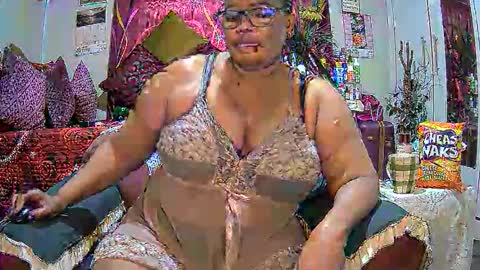 itumeleng74 online show from 11-26-25, 06:25