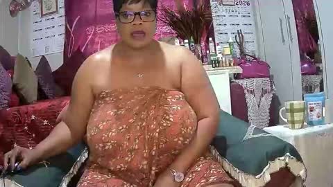 itumeleng74 online show from 03-10-26, 05:45