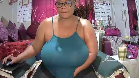 itumeleng74 online show from 04-24-26, 05:43