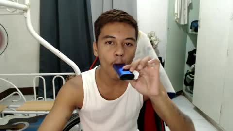 Snapshot of itzme_jhonfred chatting on 06-24-26, 12:48 Jhonfred online show from 06-24-26, 12:48