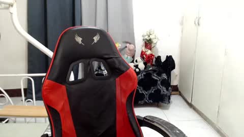 Snapshot of itzme_jhonfred chatting on 06-26-26, 03:27 Jhonfred online show from 06-26-26, 03:27
