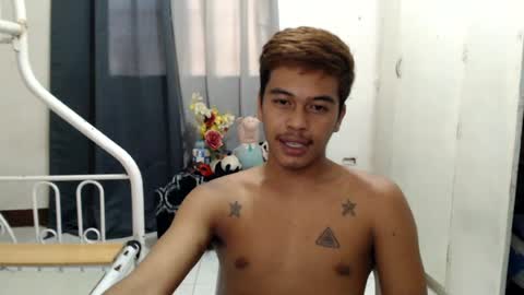 Snapshot of itzme_jhonfred chatting on 07-18-26, 02:38 Jhonfred online show from 07-18-26, 02:38