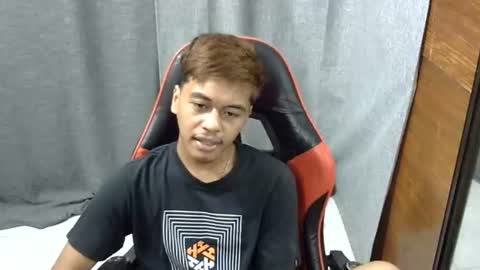 Snapshot of itzme_jhonfred chatting on 07-25-26, 11:08 Jhonfred online show from 07-25-26, 11:08