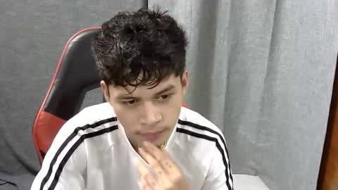 itzme_john online show from 04-12-26, 09:09