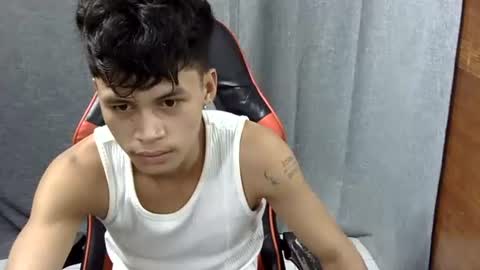 Snapshot of itzme_john chatting on 05-01-26, 11:09 itzme_john online show from 05-01-26, 11:09
