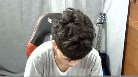 Snapshot of itzme_john chatting on 05-03-26, 01:44 itzme_john online show from 05-03-26, 01:44
