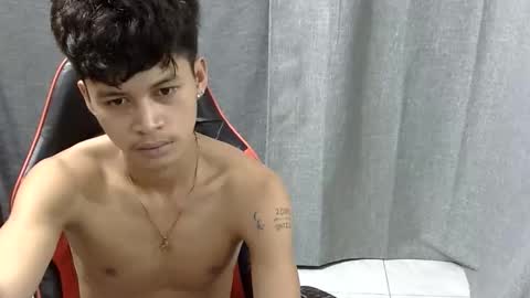 Snapshot of itzme_john chatting on 05-20-26, 11:49 itzme_john online show from 05-20-26, 11:49