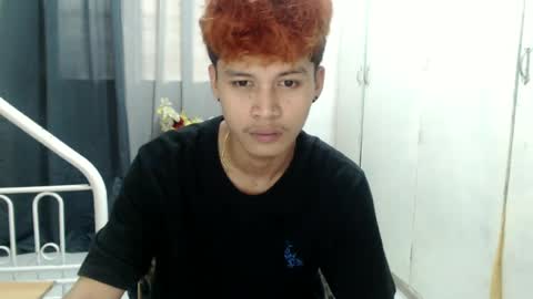 Snapshot of itzme_john chatting on 06-17-26, 04:48 itzme_john online show from 06-17-26, 04:48