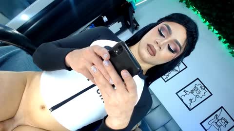 Snapshot of ivan_standford chatting on 01-04-25, 10:02 y  online show from 01-04-25, 10:02