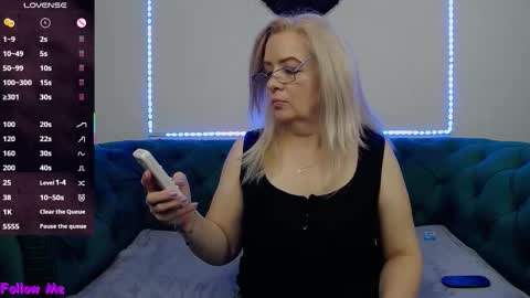 ivanacharm online show from 11-17-25, 04:29