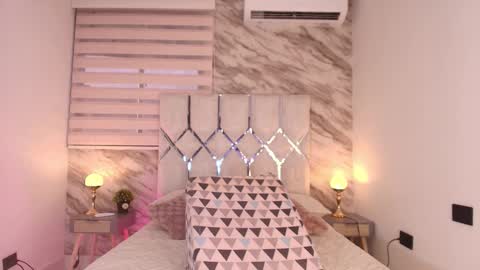 Snapshot of ivanna_vega_ chatting on 12-19-25, 07:21 ivanna online show from 12-19-25, 07:21