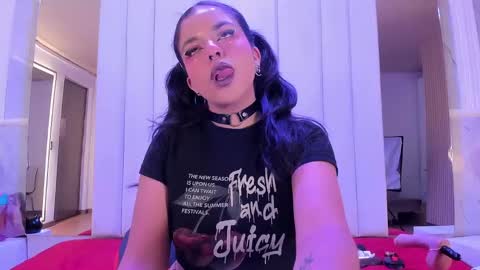     online show from 04-20-26, 01:58