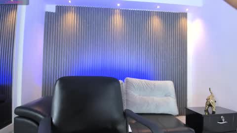 Snapshot of ivannafoxx_ chatting on 10-02-25, 11:17 ivanna online show from 10-02-25, 11:17