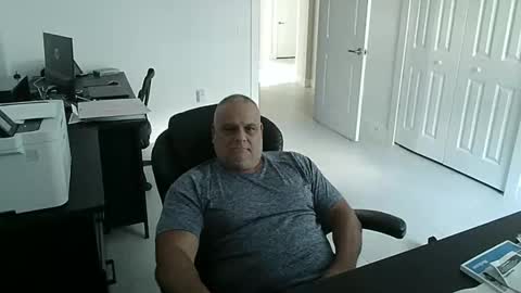 Snapshot of ivanny10 chatting on 10-14-25, 06:42 ivanny10 online show from 10-14-25, 06:42