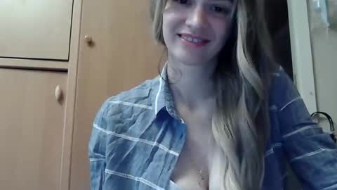 ivetta911 online show from 10-25-25, 01:18