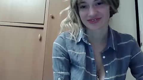 ivetta911 online show from 12-21-25, 01:29