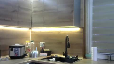 IrennaSplash online show from 02-14-25, 03:22