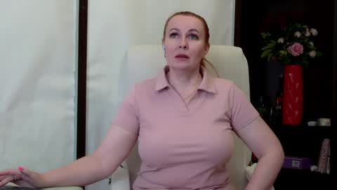 Snapshot of ivettasplash chatting on 05-21-26, 02:40 IrennaSplash online show from 05-21-26, 02:40