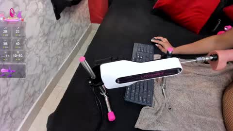 Ivis  online show from 04-11-26, 01:37