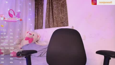  Ivon  Miss Jones  online show from 03-31-26, 03:08