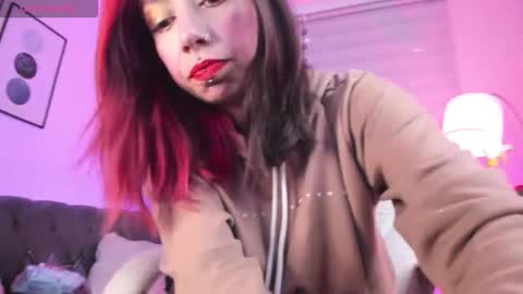 Ivonne  online show from 10-11-25, 12:15