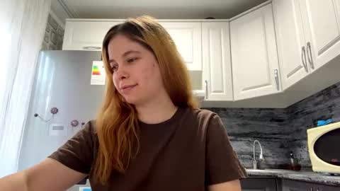 Lina online show from 06-19-26, 11:25