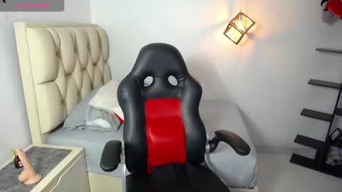 IVONNE  online show from 12-15-25, 03:00