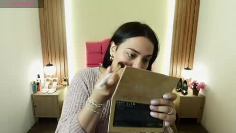 I V O N N E R O S S online show from 03-30-26, 11:55