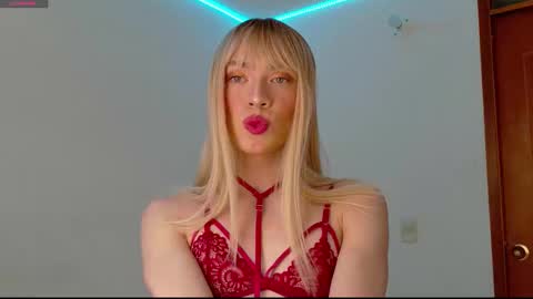 Snapshot of ivonnybonita_ chatting on 01-07-26, 08:00 Ivonny online show from 01-07-26, 08:00